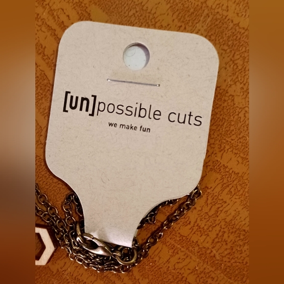 Honeycomb Necklace - Picture 3 of 5